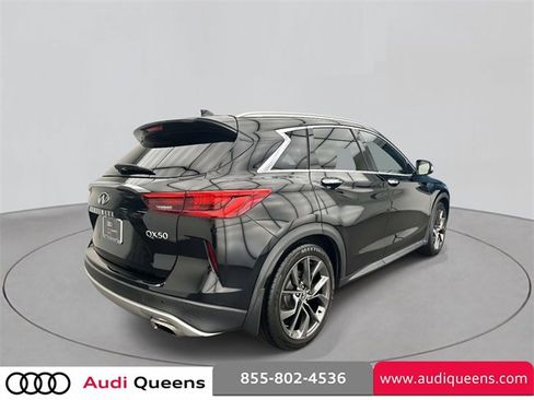 Used 2019 INFINITI QX50 Essential w/ Sensory Package image 4