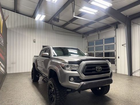 Used 2020 Toyota Tacoma SR5 w/ Technology Package image 28