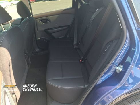 Used 2023 Nissan Rogue S AWD/4WD image 16