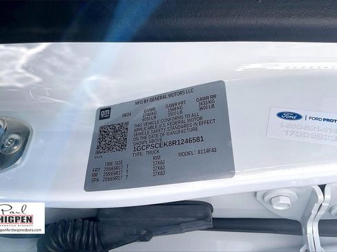 Used 2024 Chevrolet Colorado LT w/ LT Convenience Package III image 35