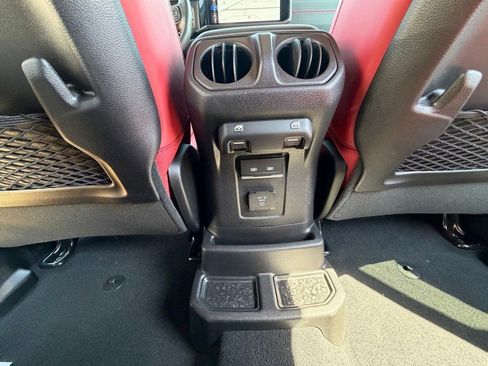 Certified 2024 Jeep Wrangler Unlimited Rubicon 392 AWD/4WD image 28