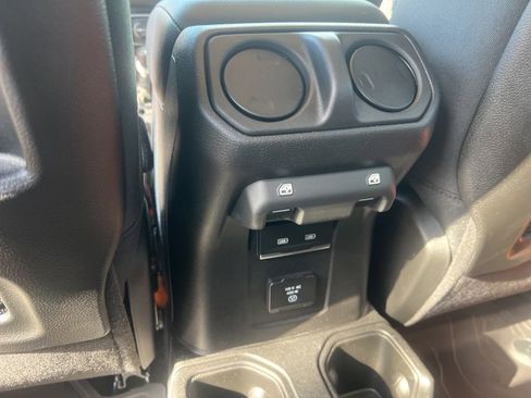 Used 2025 Jeep Gladiator Mojave w/ Safety Group image 42