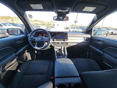 New 2025 Chevrolet Colorado LT image 30