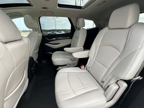 Used 2024 Buick Enclave Premium w/ Experience Buick Package image 26