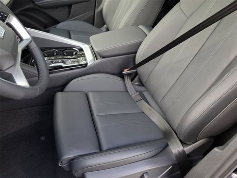 New 2025 Audi Q5 Premium Plus image 18