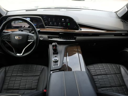 Certified 2024 Cadillac Escalade Sport Platinum w/ LPO, ONYX Package AWD/4WD image 7