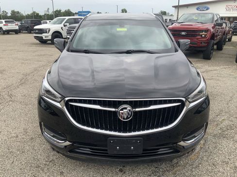 Used 2021 Buick Enclave Essence w/ Sound and Sites Package AWD/4WD image 3