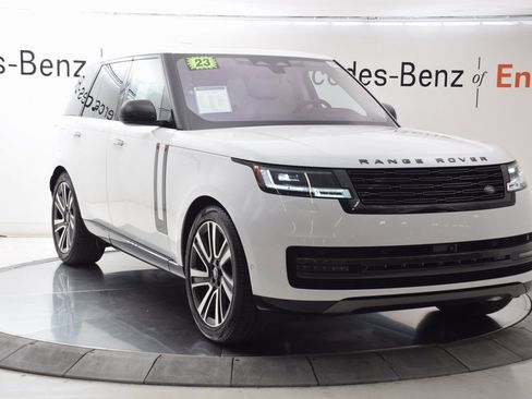 Used 2023 Land Rover Range Rover SE image 8