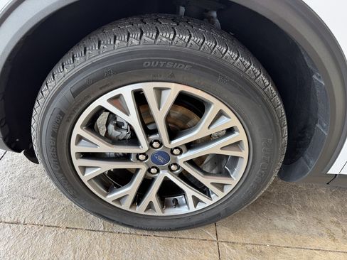 Used 2022 Ford Escape SEL image 11