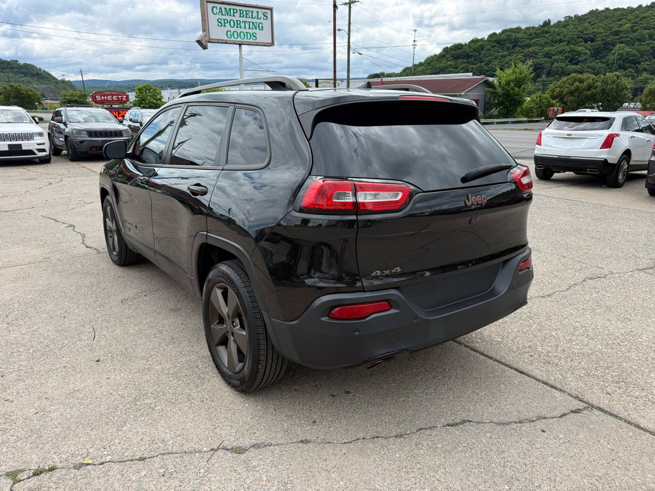 Used 2016 Jeep Cherokee 75th Anniversary AWD/4WD image 5