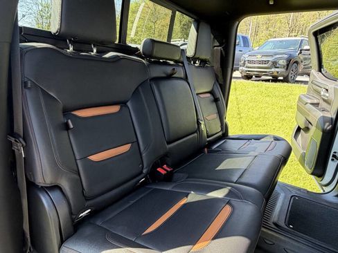 Used 2022 GMC Sierra 1500 AT4 w/ AT4 Premium Package AWD/4WD image 45