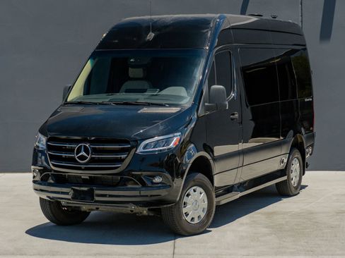 Used 2022 Mercedes-Benz Sprinter 2500 image 3