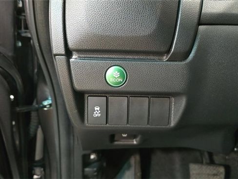 Used 2018 Honda Fit Sport image 21