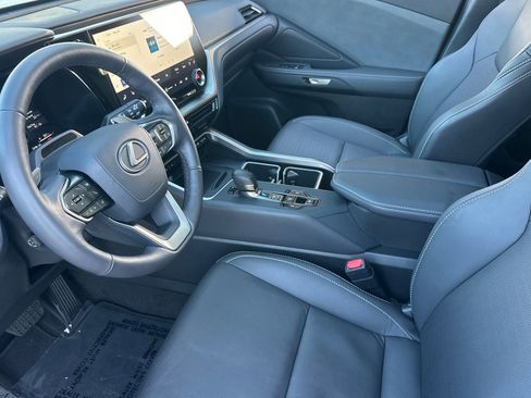 Used 2024 Lexus TX 350 FWD image 9