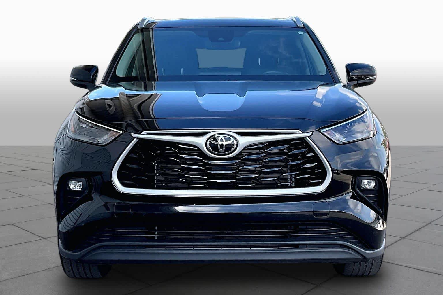 Used 2026 Toyota Highlander XLE AWD/4WD image 4