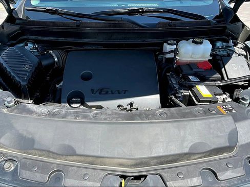 Used 2023 Buick Enclave Avenir image 9