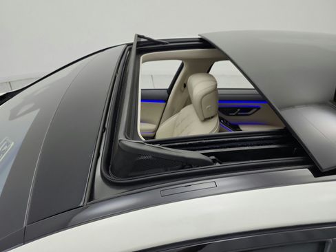 Certified 2023 Mercedes-Benz S 580 4MATIC Sedan image 16
