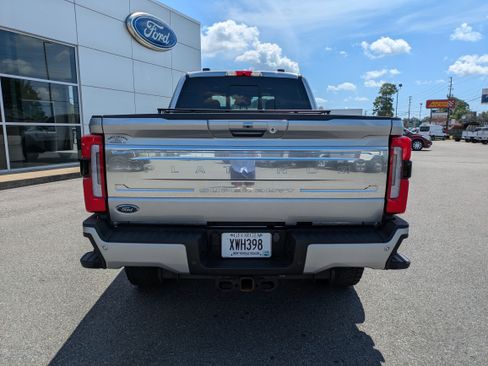 Used 2024 Ford F350 Platinum image 5