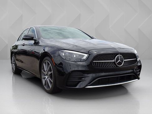 Used 2023 Mercedes-Benz E 450 4MATIC Sedan image 6