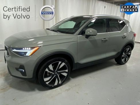 Certified 2024 Volvo XC40 B5 Plus w/ Protection Package Premier image 1