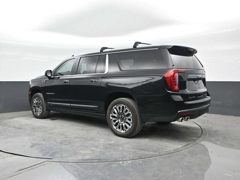 Used 2023 GMC Yukon XL Denali Ultimate AWD/4WD image 2