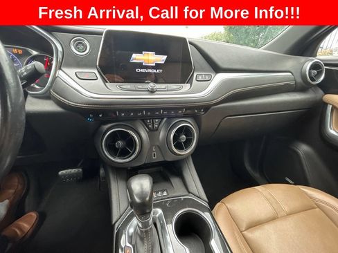 Used 2019 Chevrolet Blazer Premier w/ Sun and Wheels Package FWD image 5