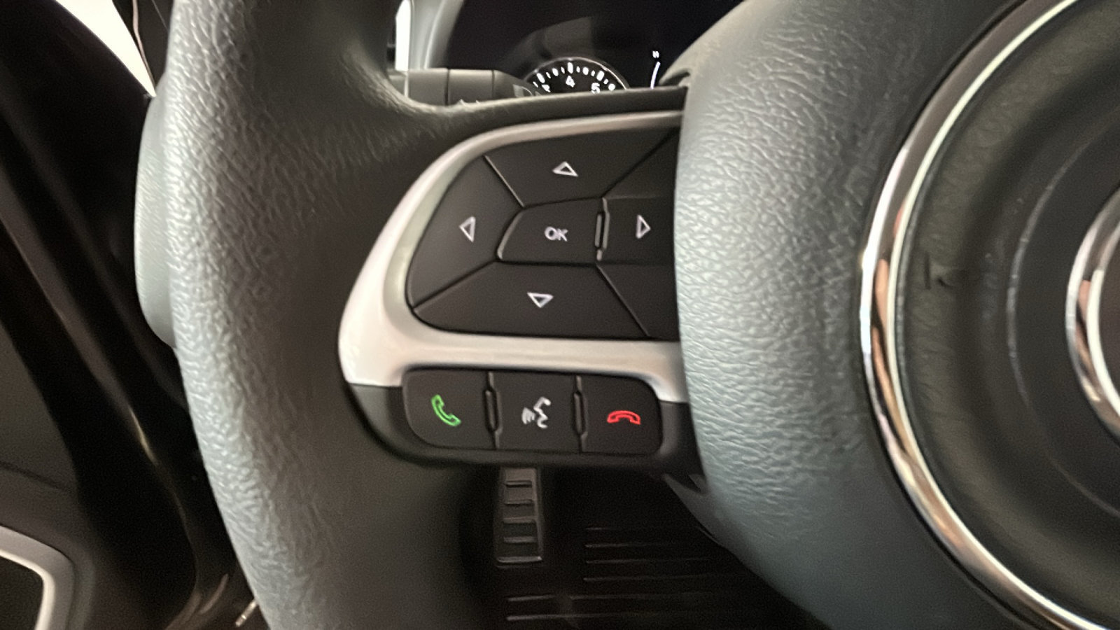 Used 2021 Jeep Renegade Sport FWD image 17