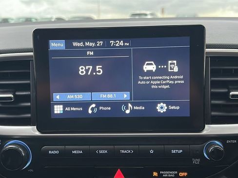 Used 2025 Hyundai Venue SEL FWD image 25