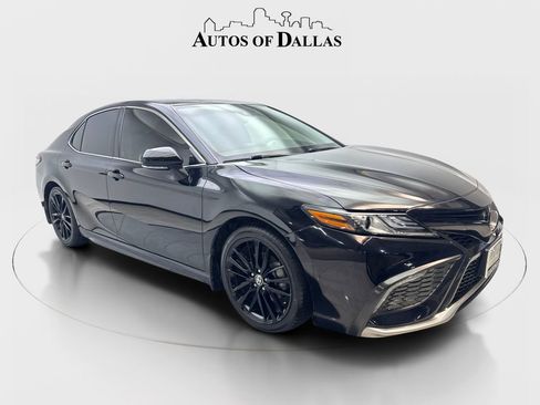 Used 2024 Toyota Camry XSE FWD image 4