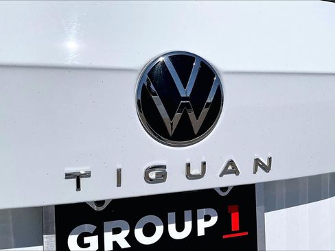 Used 2022 Volkswagen Tiguan SE FWD image 7
