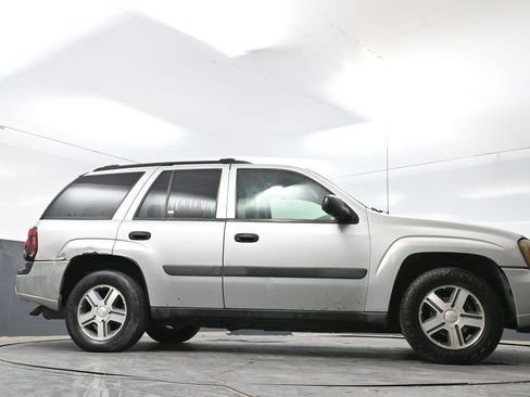 Used 2005 Chevrolet TrailBlazer LS w/ LS Preferred Equipment Group AWD/4WD image 22