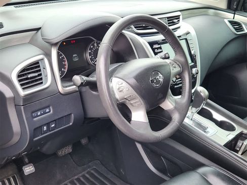 Used 2017 Nissan Murano SL image 2