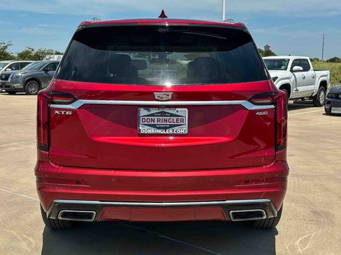 Used 2025 Cadillac XT6 Premium Luxury w/ Technology Package FWD image 4