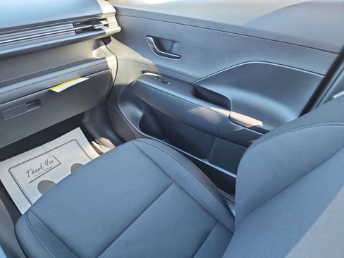 New 2026 Hyundai Kona SE FWD image 13