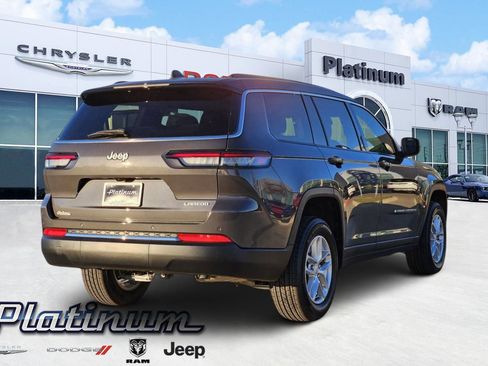 New 2025 Jeep Grand Cherokee L Laredo image 5