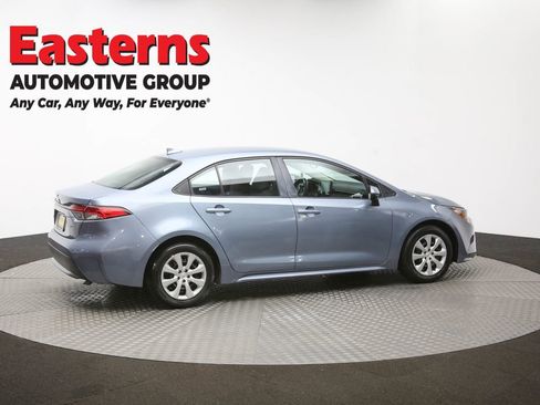 Used 2022 Toyota Corolla LE image 38