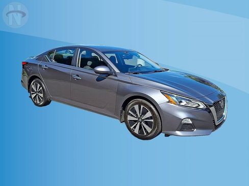 Used 2021 Nissan Altima 2.5 SV AWD/4WD image 2