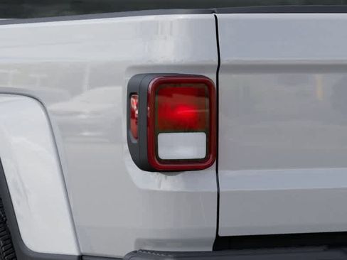 New 2026 Jeep Gladiator Sport image 9