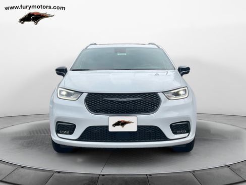 New 2026 Chrysler Pacifica Limited w/ S Appearance Package image 8