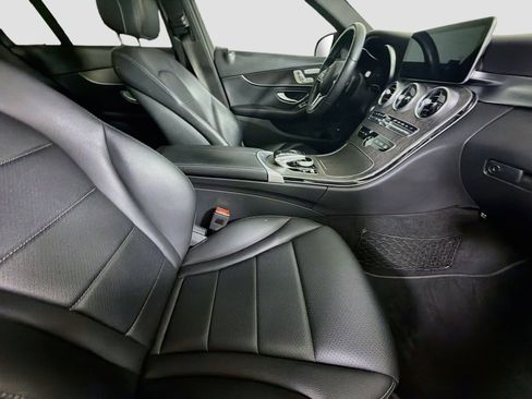 Used 2019 Mercedes-Benz C 300 4MATIC Sedan image 30