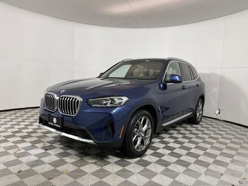 Used 2023 BMW X3 xDrive30i w/ Premium Package w/ZPA image 3