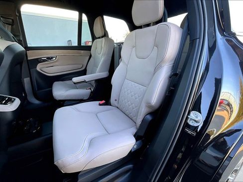 New 2026 Volvo XC90 B6 Plus image 26