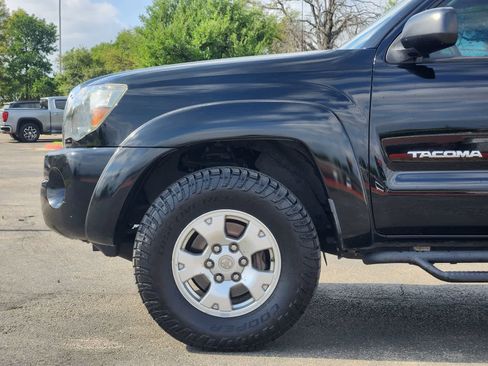 Used 2011 Toyota Tacoma PreRunner w/ TRD Off-Road Pkg w/JBL Audio image 8