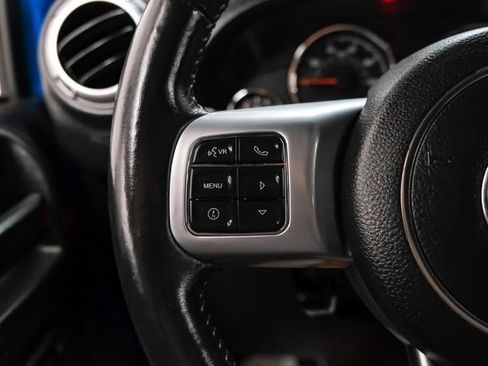 Used 2016 Jeep Wrangler Unlimited Rubicon AWD/4WD image 13