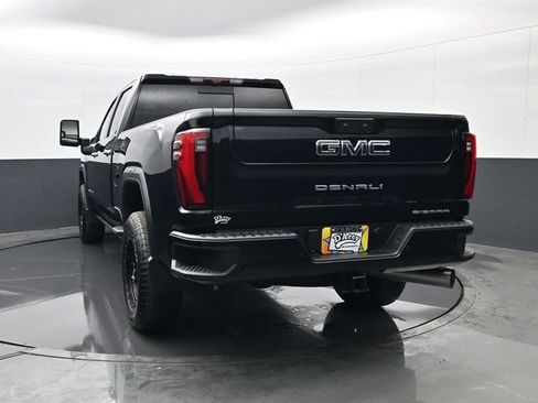 Used 2025 GMC Sierra 2500 Denali Ultimate image 6