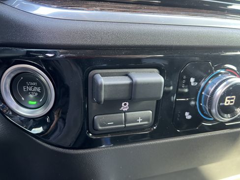 Used 2025 GMC Sierra 1500 Elevation RWD image 28