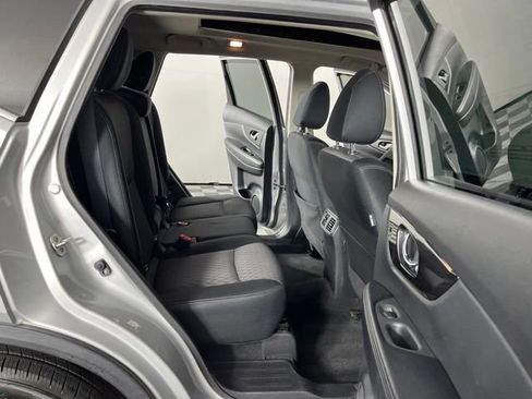 Used 2019 Nissan Rogue SV w/ Sun & Sound Touring Package FWD image 44
