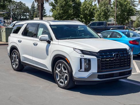 Used 2023 Hyundai Palisade Limited FWD image 5