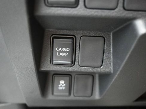 Used 2024 Nissan Frontier SV w/ Technology Package image 22