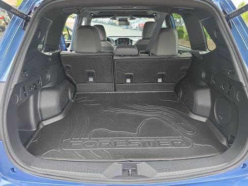Used 2025 Subaru Forester Limited AWD/4WD image 12